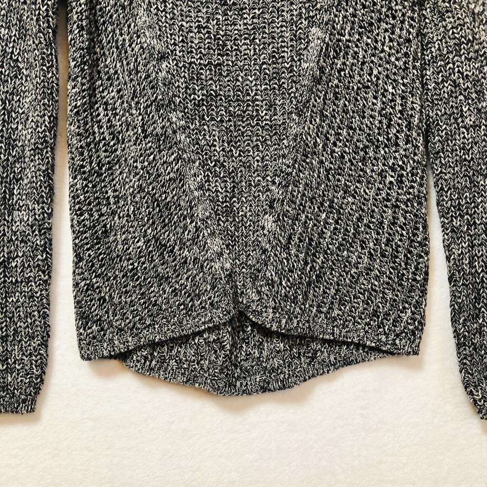H&M Black & White Knit Long Sleeve Crewneck Sweater Size XS - Picture 7 of 9